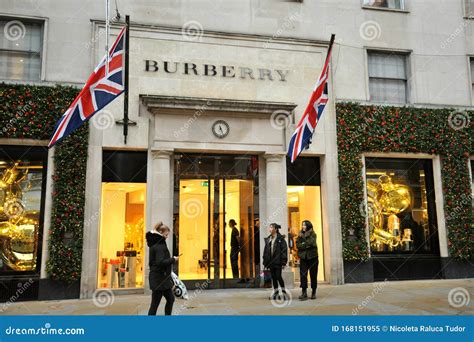 london shopping outlet burberry|burberry factory outlet london.